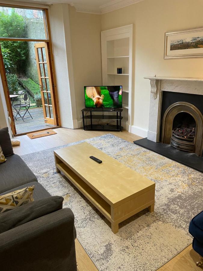 Fantastic Location 10 Mins To Princes Street- 15 To Royal Mile- Main Door-Patio Единбург Екстериор снимка