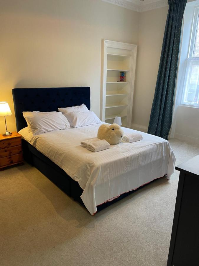 Fantastic Location 10 Mins To Princes Street- 15 To Royal Mile- Main Door-Patio Единбург Екстериор снимка