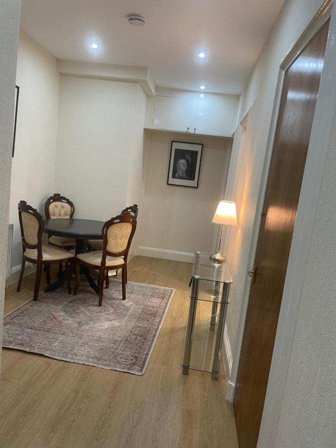 Fantastic Location 10 Mins To Princes Street- 15 To Royal Mile- Main Door-Patio Единбург Екстериор снимка